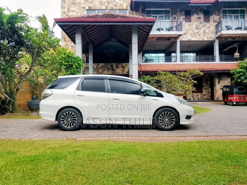 Honda Fit Shuttle GP2 2013 Car (Used)