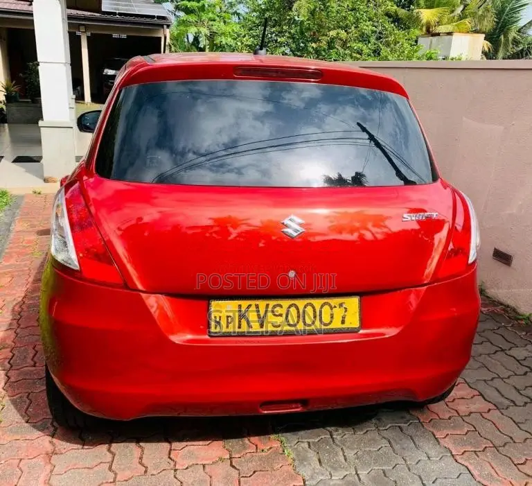 Suzuki Swift 2013 Car (Used)