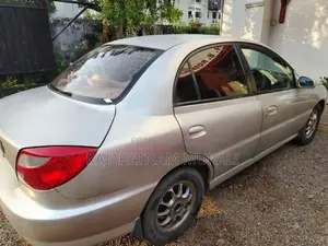 Kia Rio 2001 Car (Used)
