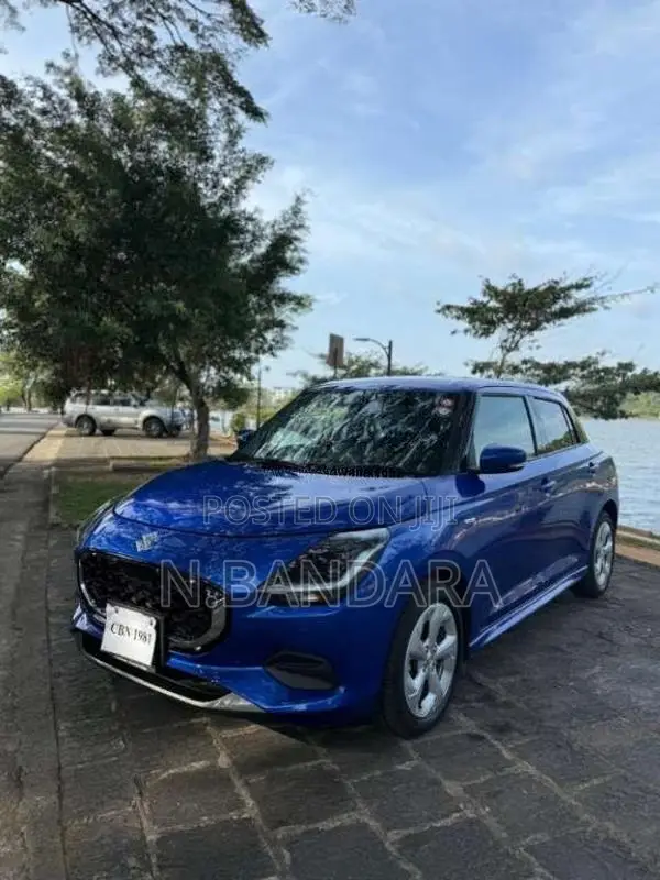 Suzuki Swift 2023 Car (Used)