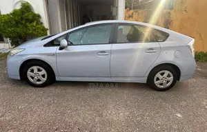 Toyota Prius 2012 Car (Used)