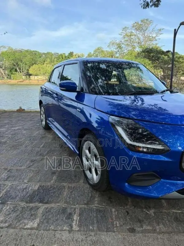 Suzuki Swift 2023 Car (Used)