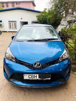 Toyota Vitz 2016 Car (Used)