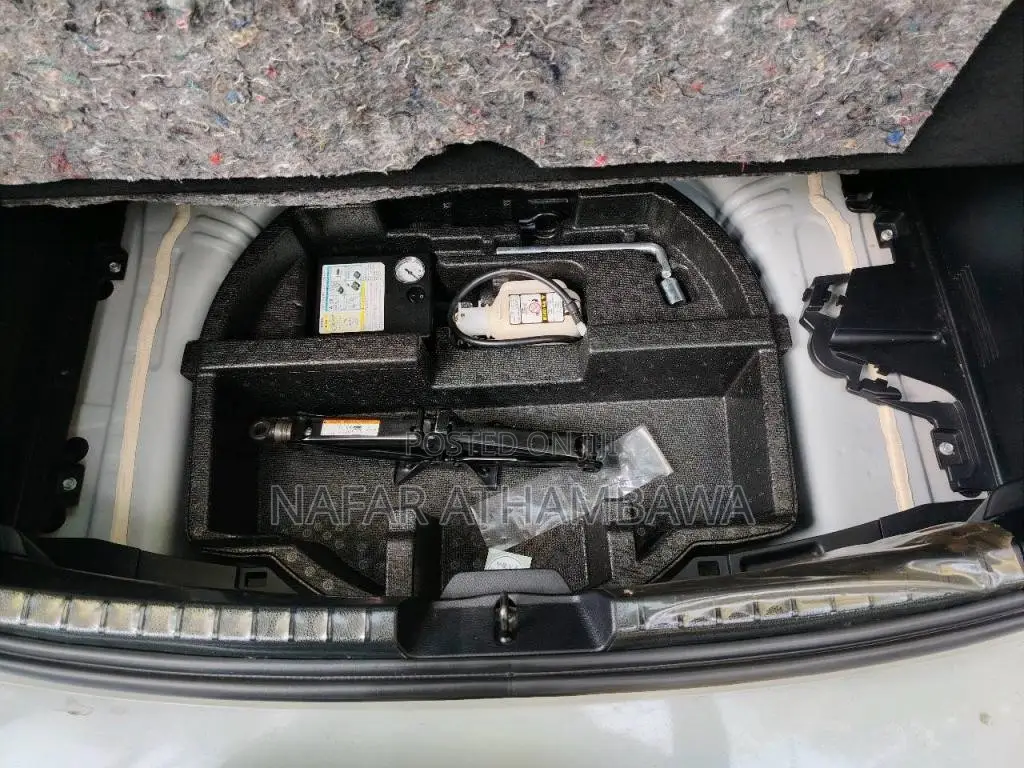 Toyota Vitz 2018 Car (Used)