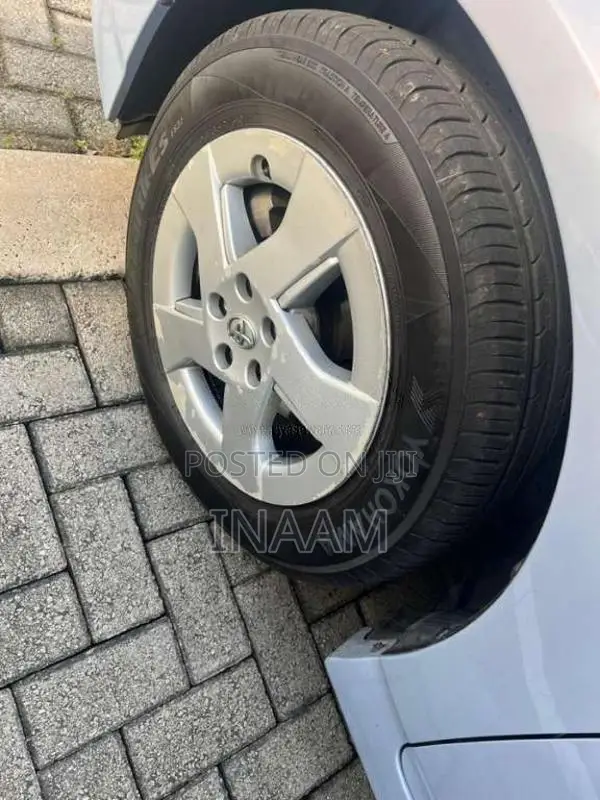 Toyota Prius 2012 Car (Used)