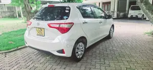 Toyota Vitz 2018 Car (Used)