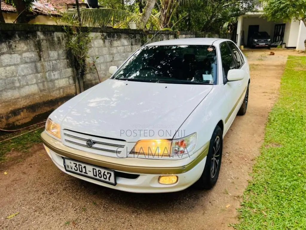Toyota Corona 1996 Car (Used)