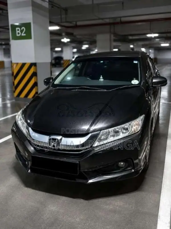 Honda Grace 2014 Car (Used)