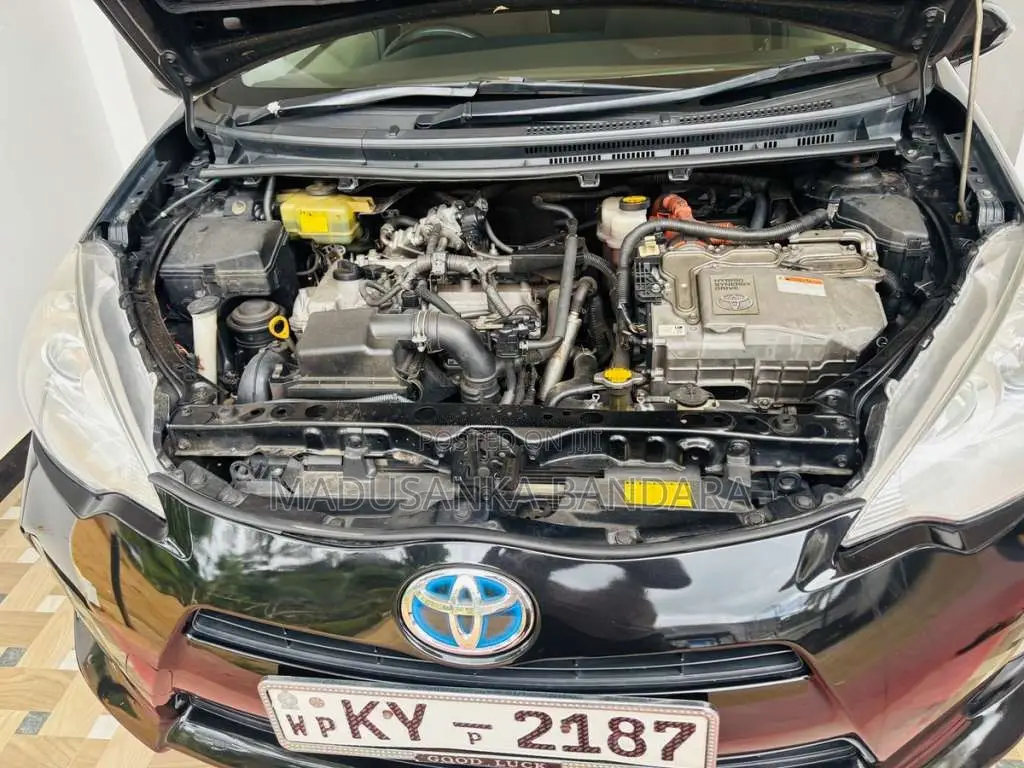 Toyota Aqua 2013 Car (Used)