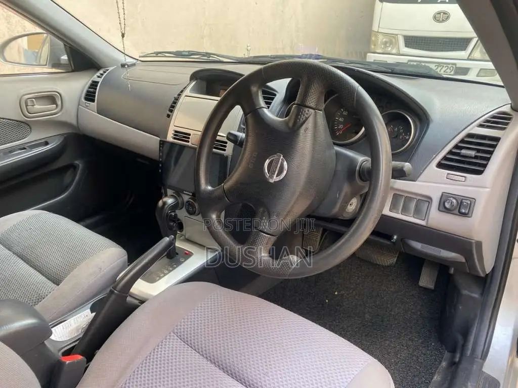 Nissan Wingroad 2000 Car (Used)
