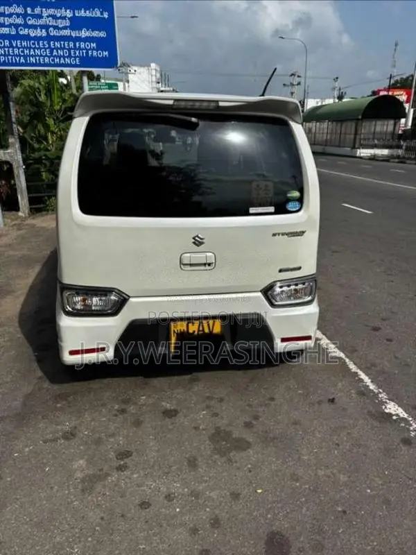 Suzuki Wagon R Stingray 2017 Car (Used)