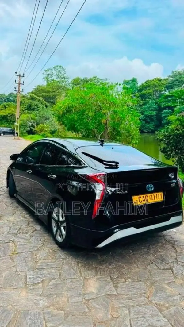 Toyota Prius 2016 Car (Used)