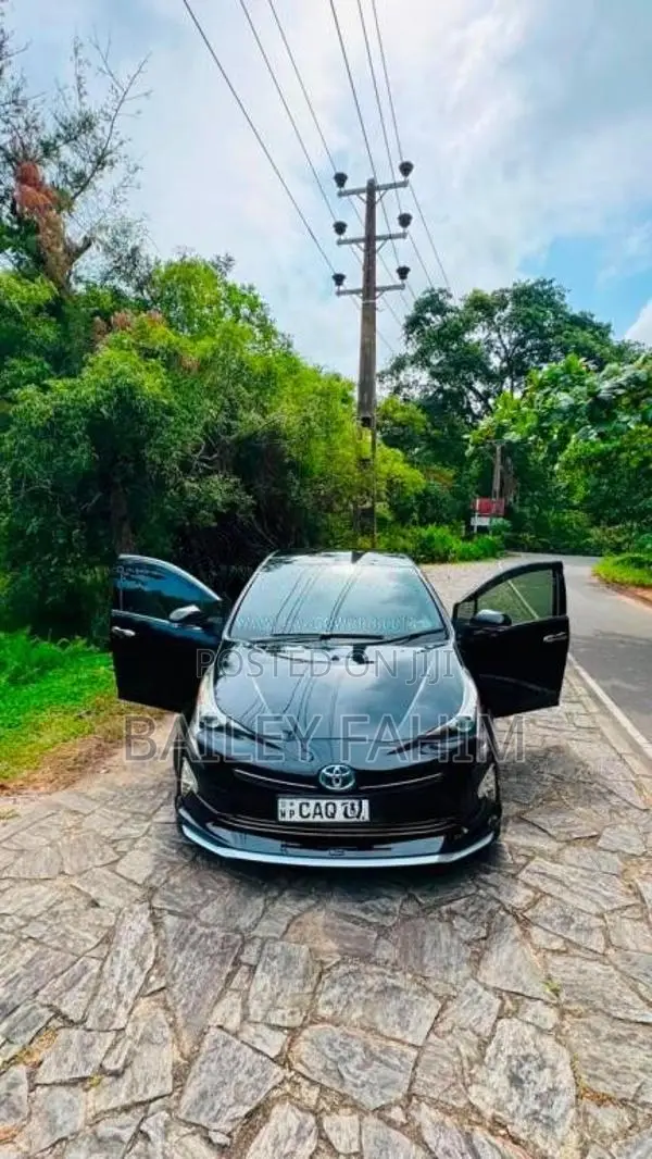 Toyota Prius 2016 Car (Used)