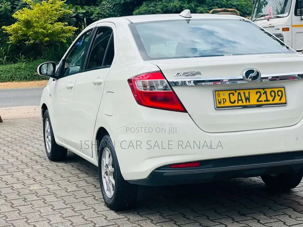 Perodua Bezza 2017 Car (Used)