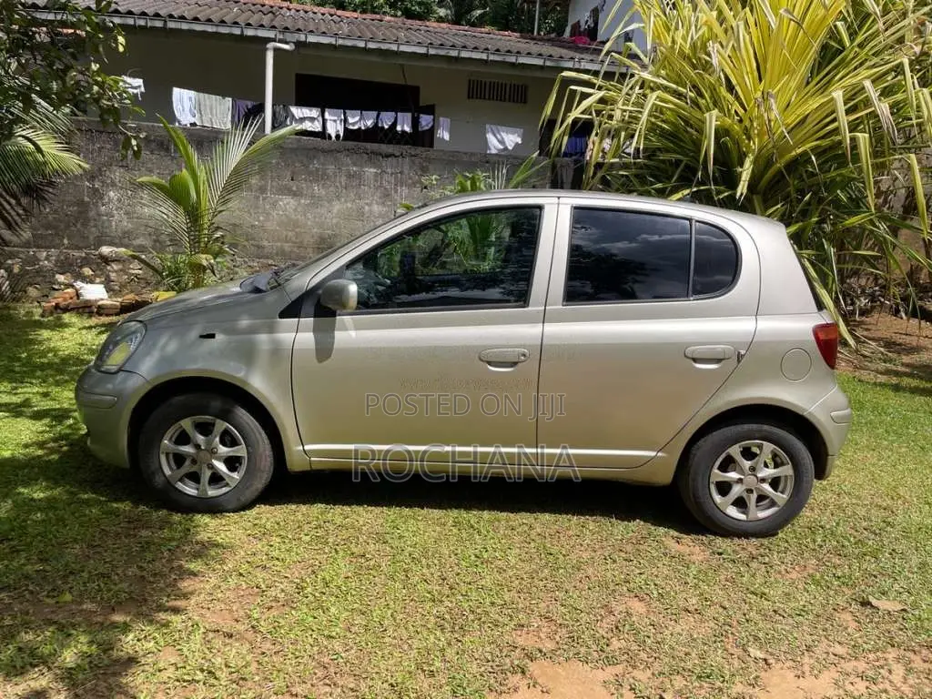 Toyota Vitz 2003 Car (Used)