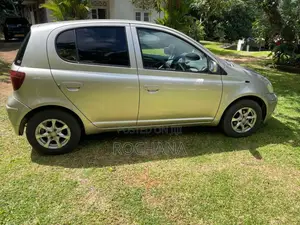 Toyota Vitz 2003 Car (Used)