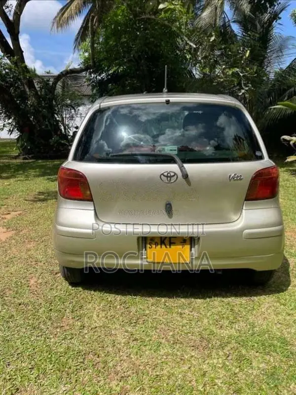 Toyota Vitz 2003 Car (Used)