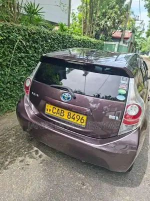 Toyota Aqua 2014 Car (Used)