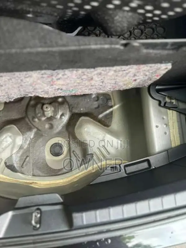 Toyota Vitz Ksp130 2015 Car (Used)