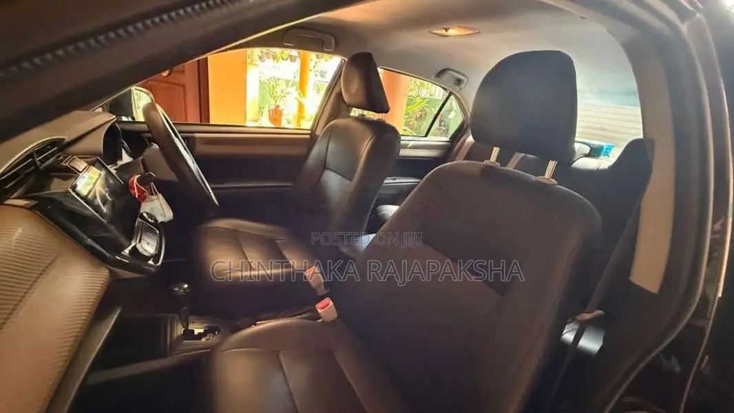 Toyota Axio 2014 Car (Used)