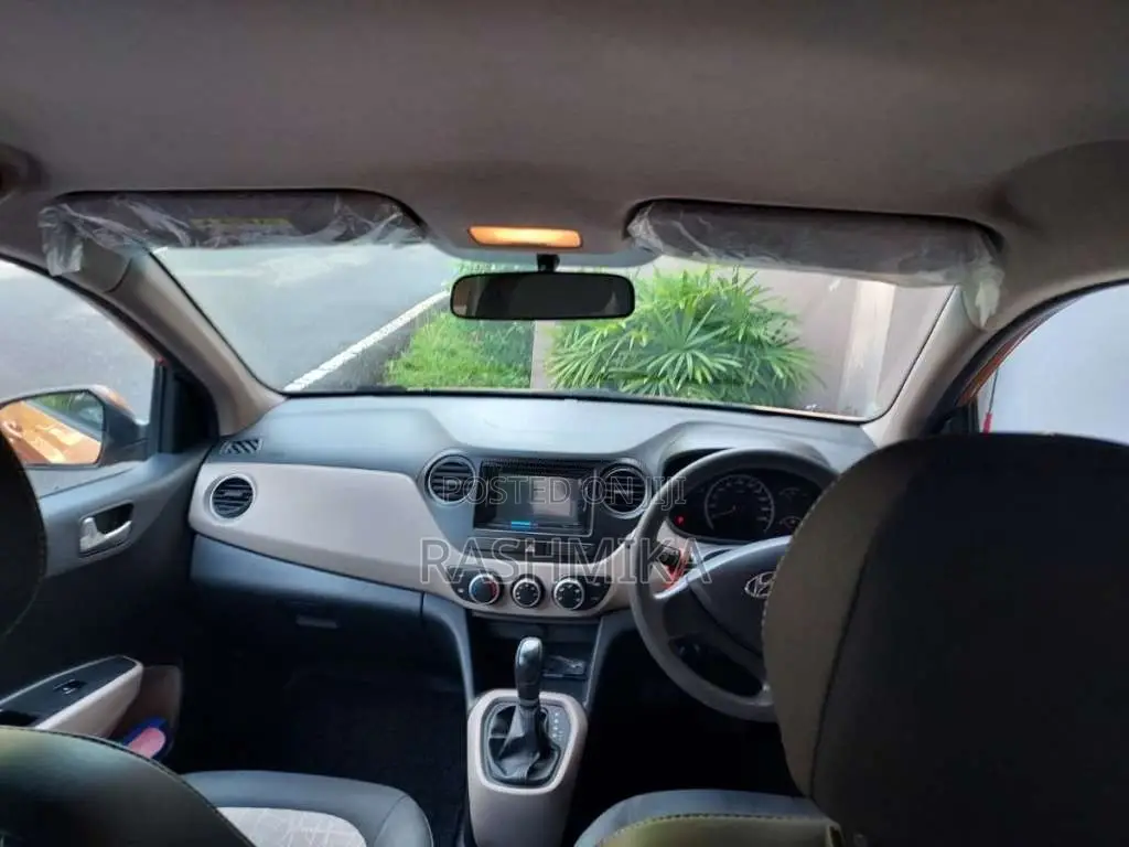 Hyundai Grand I10 2016 Car (Used)