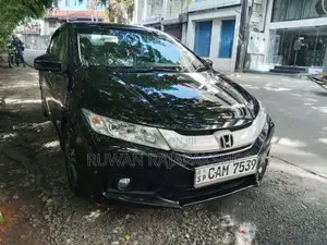 Honda Grace 2014 Car (Used)