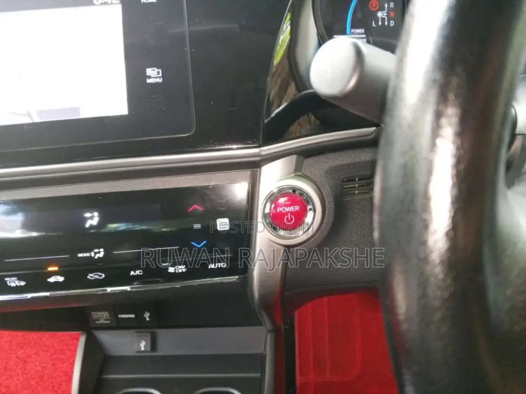 Honda Grace 2014 Car (Used)