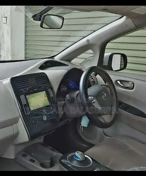 Nissan Leaf 2014 Car (Used)