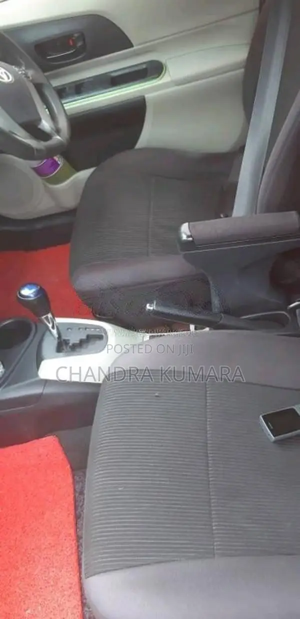Toyota Aqua S Grade Anniversary 2013 Car (Used)