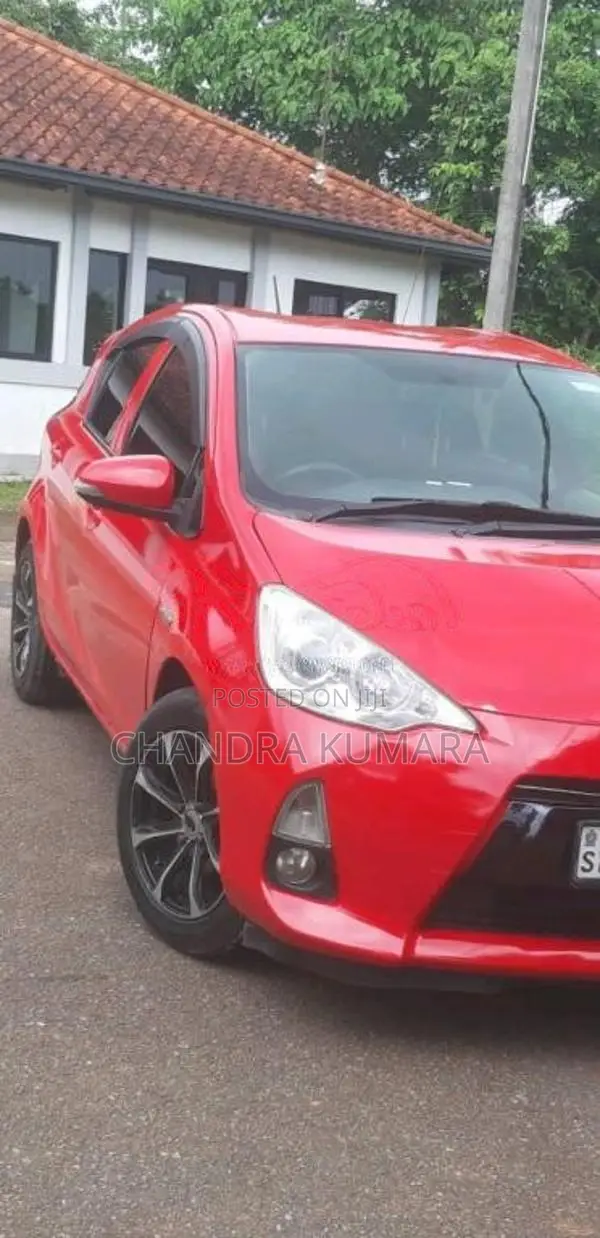 Toyota Aqua S Grade Anniversary 2013 Car (Used)