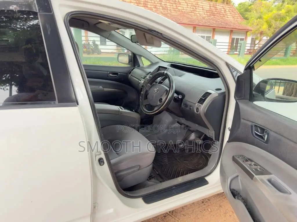 Toyota Prius 2007 Car (Used)