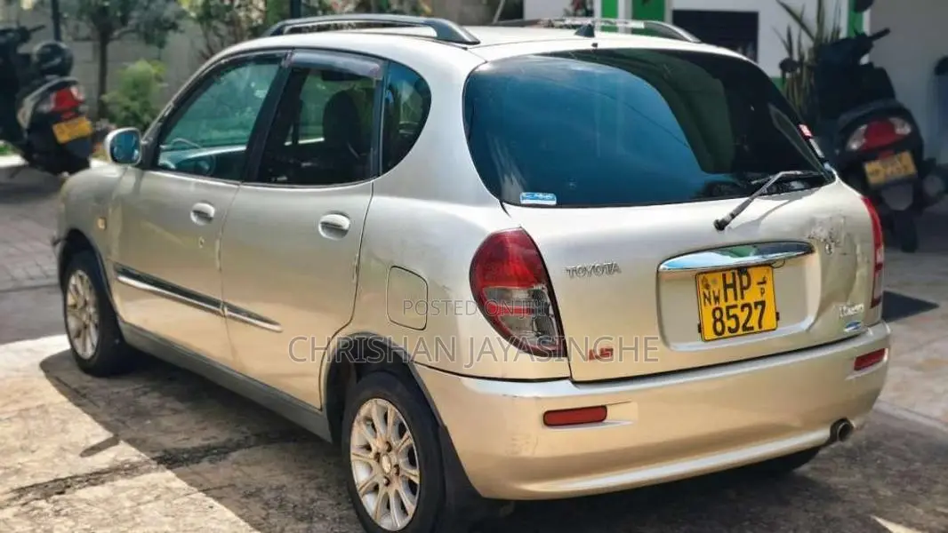 Toyota Duet 2001 Car (Used)