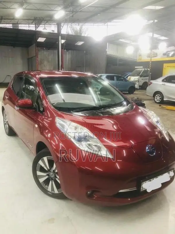 Nissan Leaf AZEO G 2014 Car (Used)