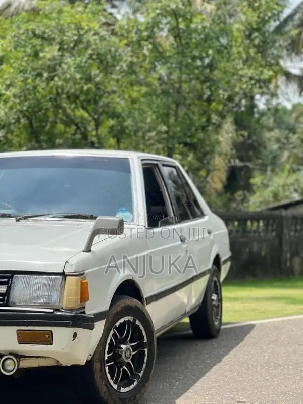 Mitsubishi Lancer Box 1985 Car (Used)