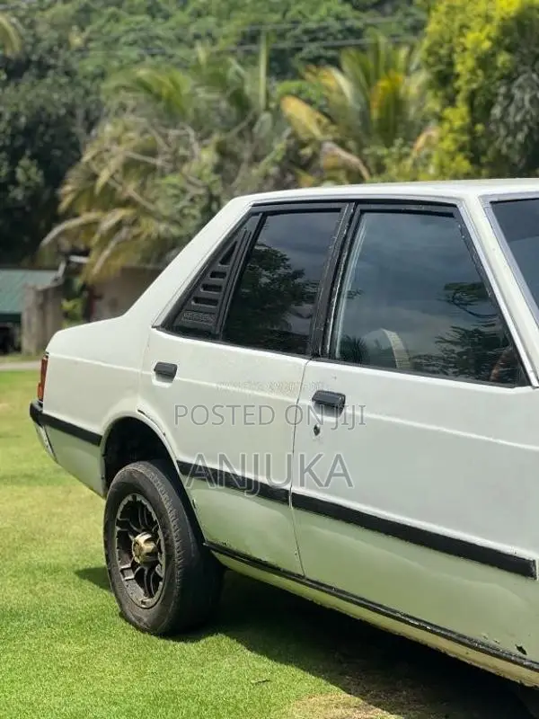 Mitsubishi Lancer Box 1985 Car (Used)