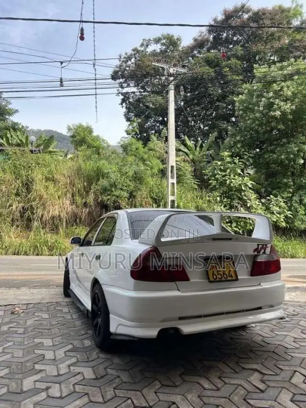 Mitsubishi Lancer Ck1A 2000 Car (Used)
