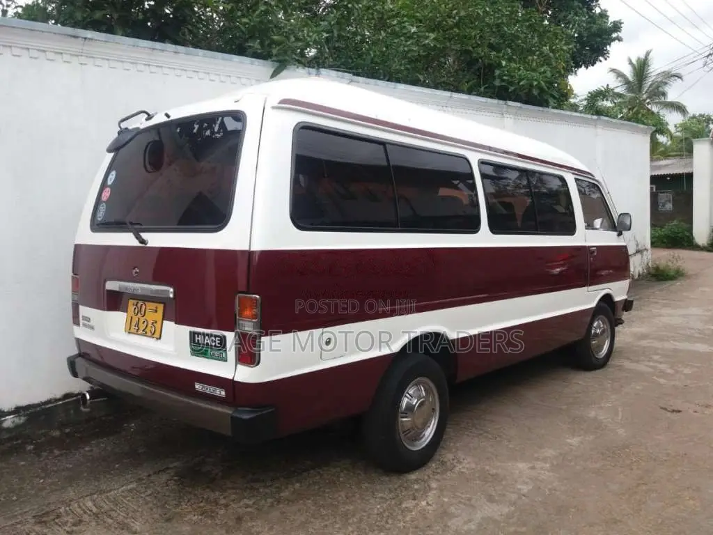 Toyota LH40B Commuter 1983 Car (Used)