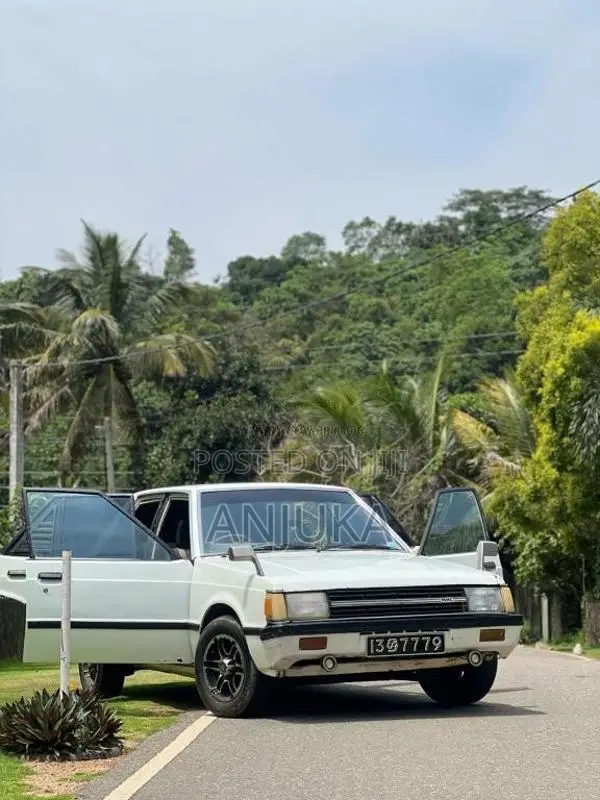 Mitsubishi Lancer Box 1985 Car (Used)