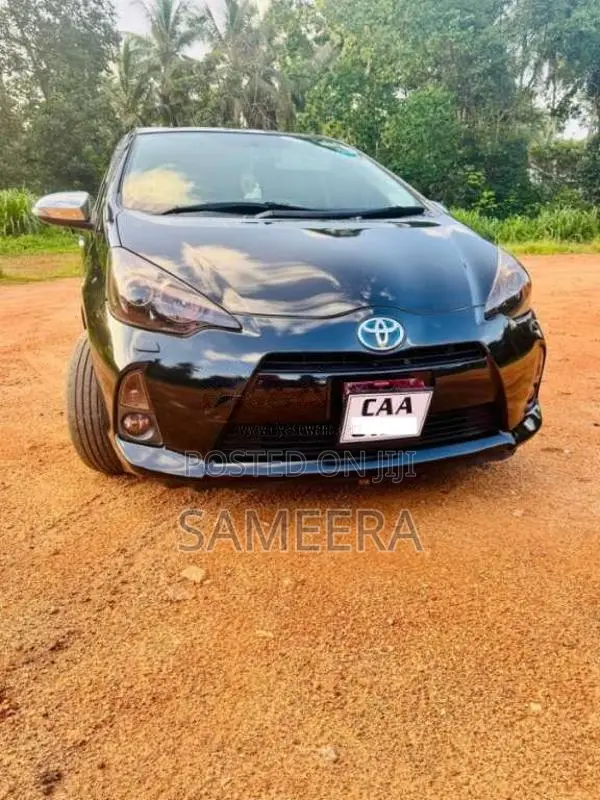 Toyota Aqua 2012 Car (Used)