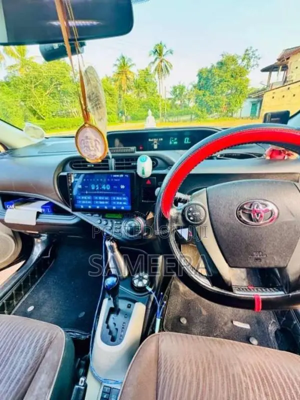 Toyota Aqua 2012 Car (Used)