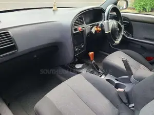 Hyundai Elantra 2001 Car (Used)