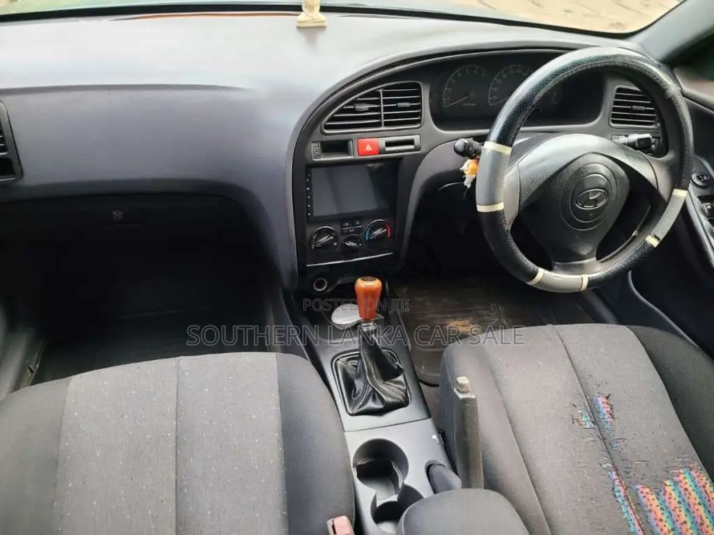 Hyundai Elantra 2001 Car (Used)