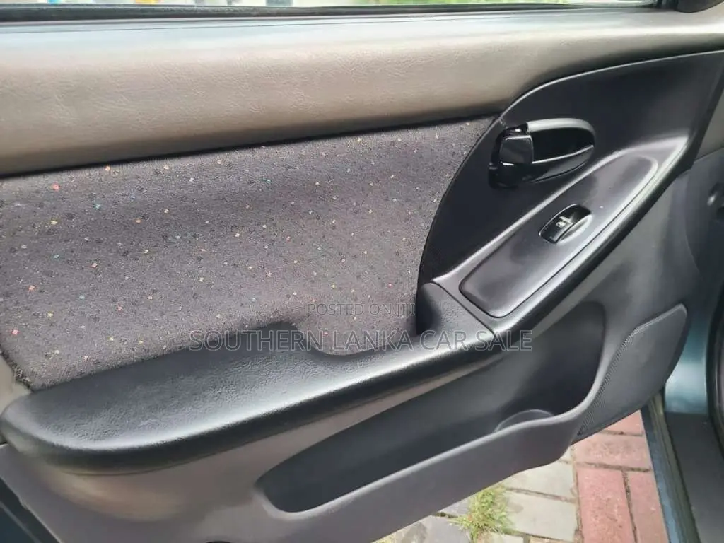 Hyundai Elantra 2001 Car (Used)