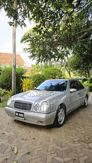 Mercedes-Benz W210 1997 Car (Used)