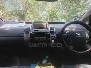 Toyota Prius 2011 Car (Used)
