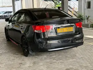 Kia Cerato 2011 Car (Used)