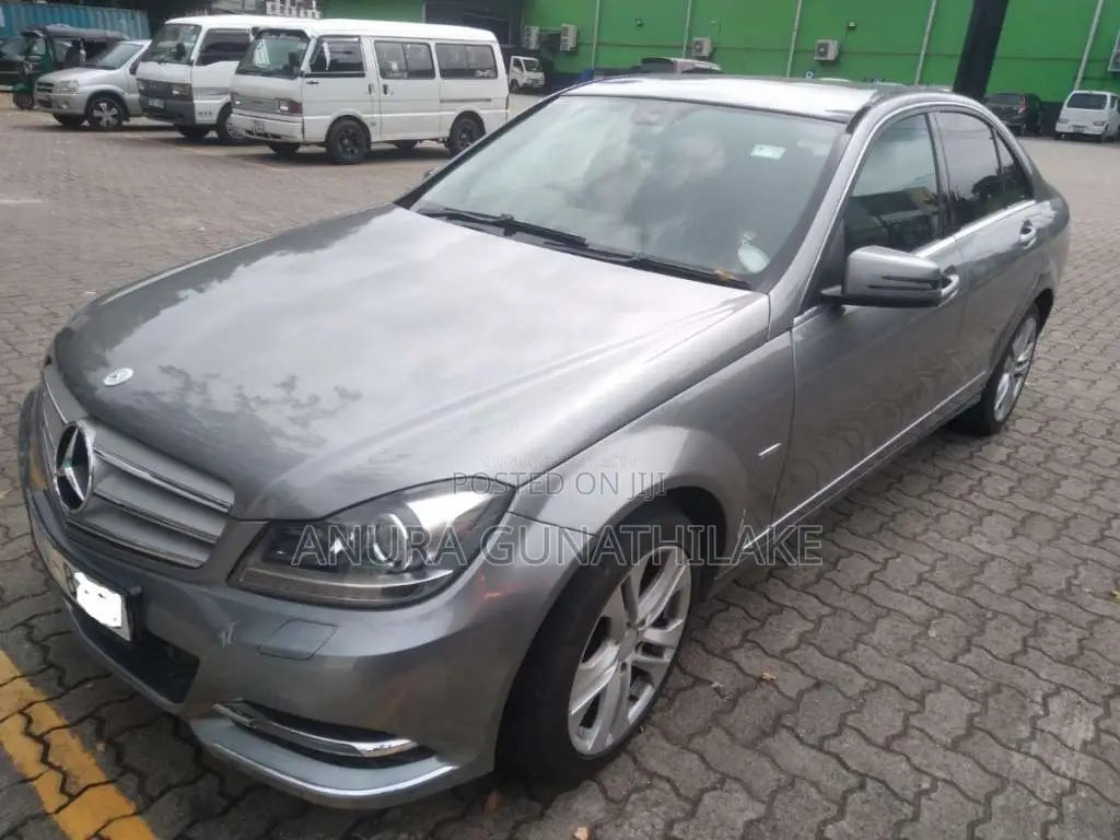 Mercedes-Benz C180 2011 Car (Used)