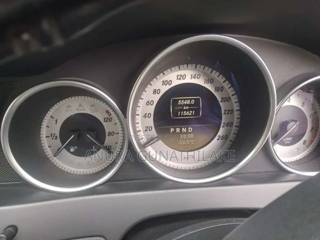Mercedes-Benz C180 2011 Car (Used)