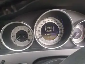 Mercedes-Benz C180 2011 Car (Used)