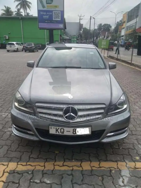 Mercedes-Benz C180 2011 Car (Used)